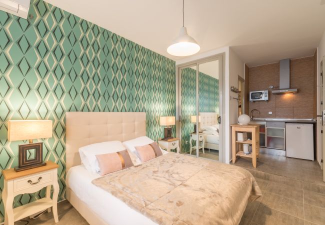 Estudio en Madrid - Apartamento Santa Ana Boutique III en Madrid Estudio en Madrid - Apartamento Santa Ana Boutique III en Madrid