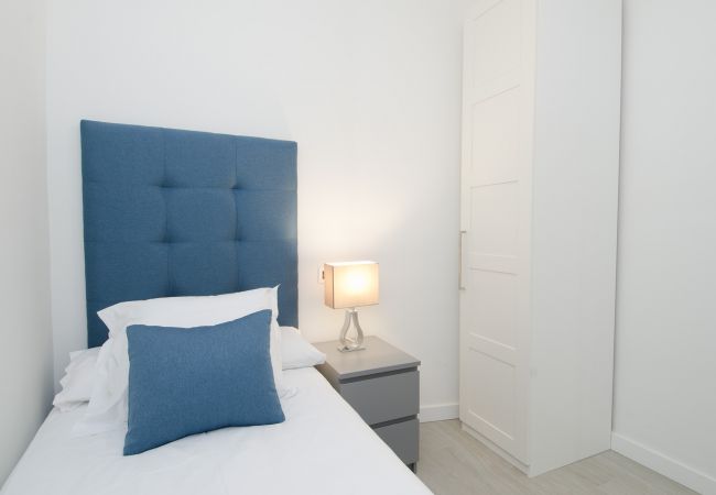 Apartment in Madrid - Apolo VI Apartment in Madrid - Apolo VI