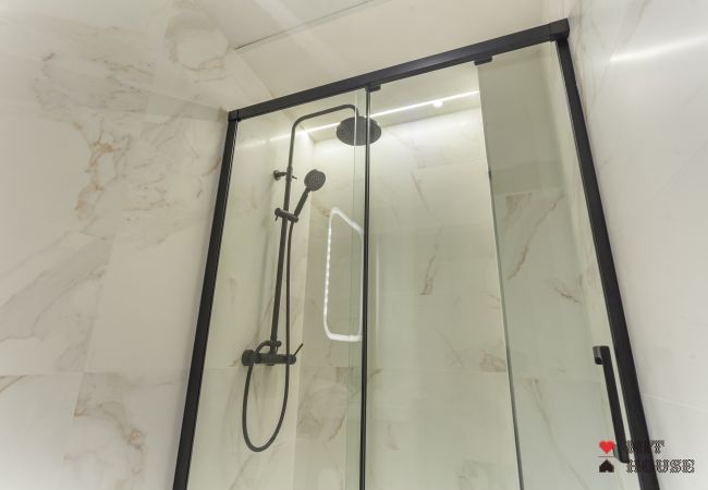 Apartment in Madrid - Universidad V Apartment in Madrid - Universidad V