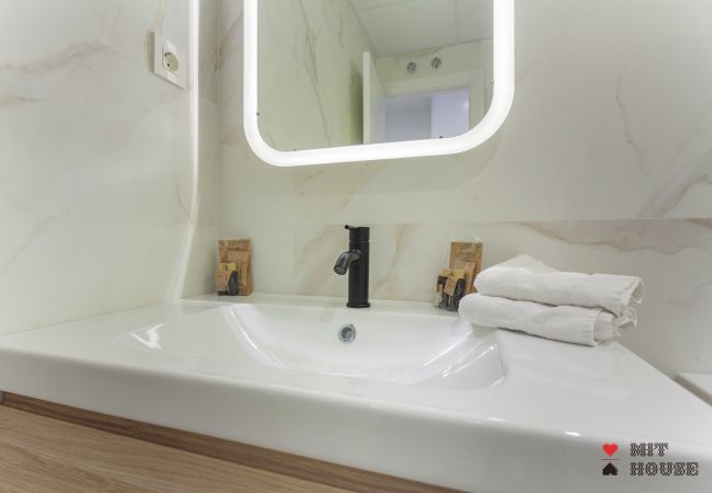 Apartment in Madrid - Universidad V Apartment in Madrid - Universidad V