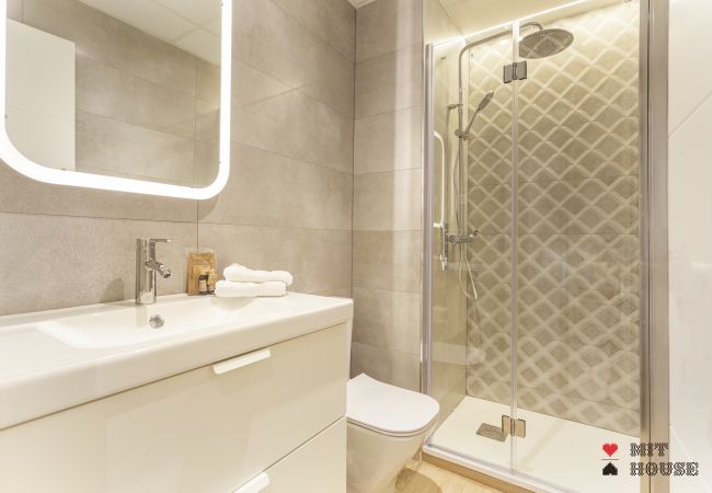 Apartment in Madrid - Universidad V Apartment in Madrid - Universidad V