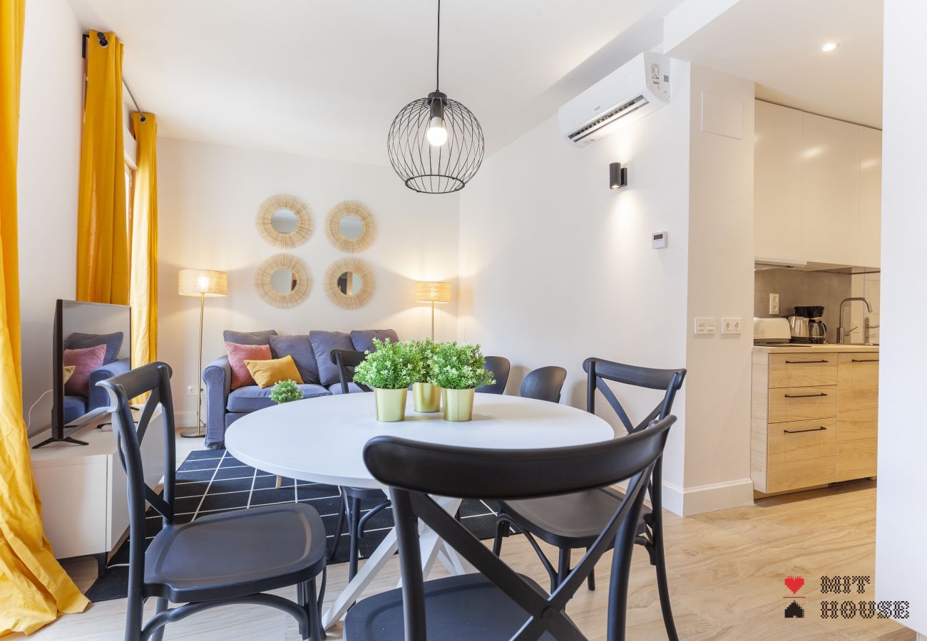 Apartment in Madrid - Universidad V Apartment in Madrid - Universidad V