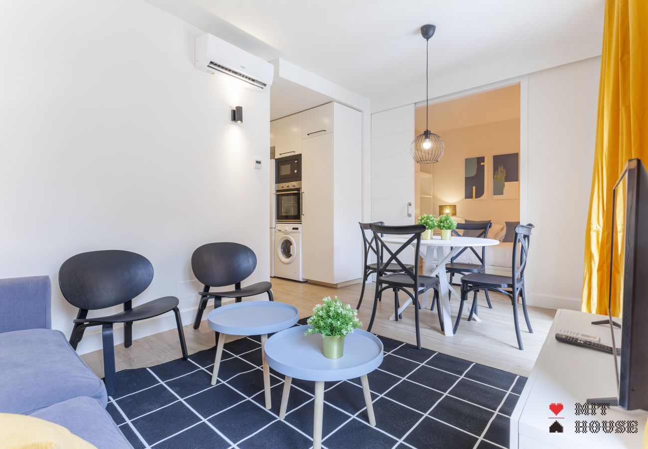 Apartment in Madrid - Universidad V Apartment in Madrid - Universidad V