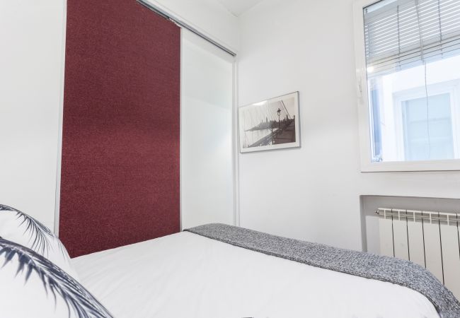 Apartment in Madrid - Monte Esquinza Apartment in Madrid - Monte Esquinza