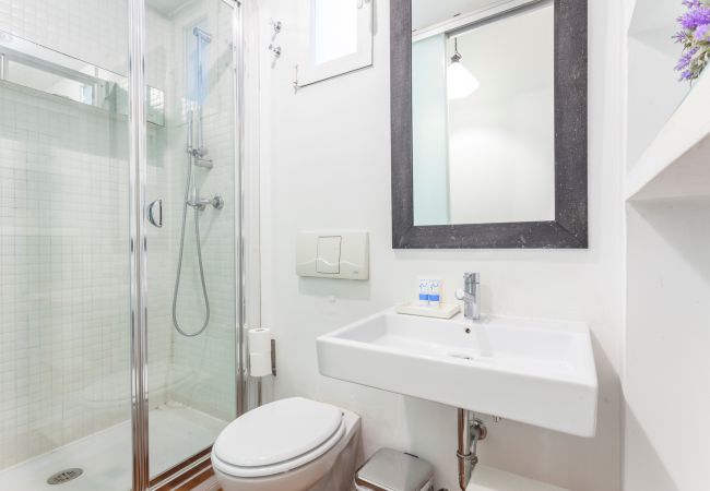 Apartment in Madrid - Monte Esquinza Apartment in Madrid - Monte Esquinza
