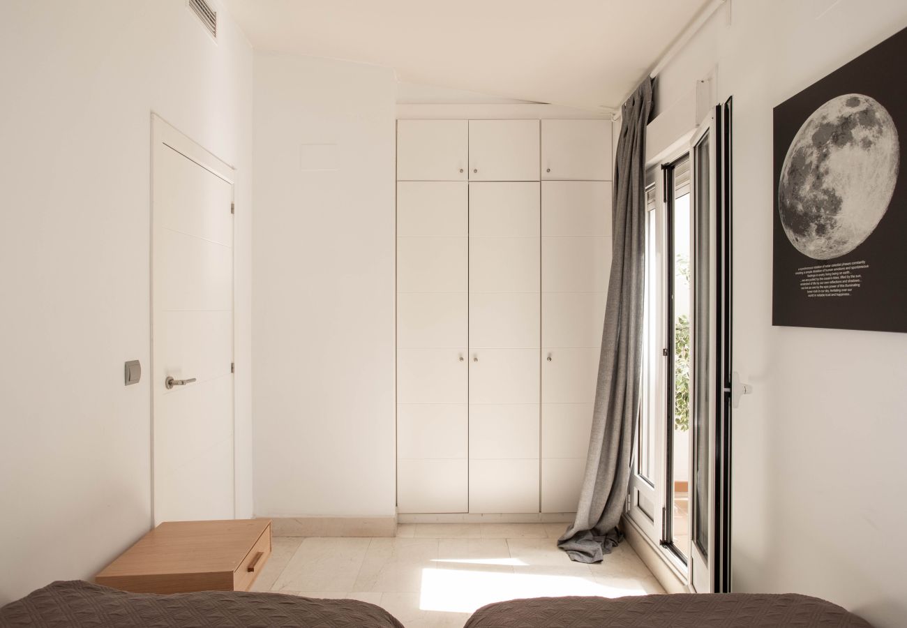Apartment in Madrid - Echegaray IV apartment  in Madrid 