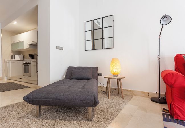 Apartment in Madrid - MIT House Echegaray V in Madrid 