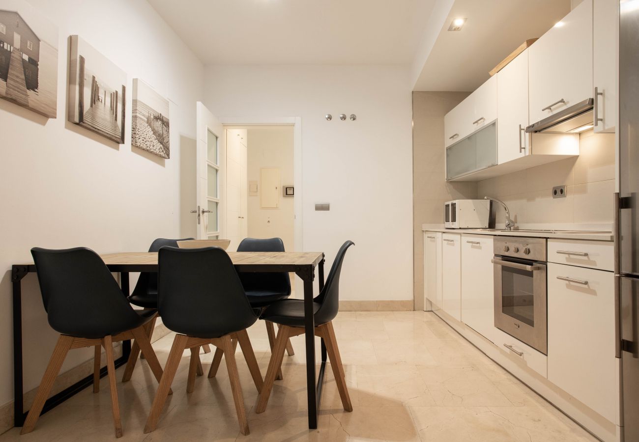 Apartment in Madrid - Echegaray V apartment  in Madrid 
