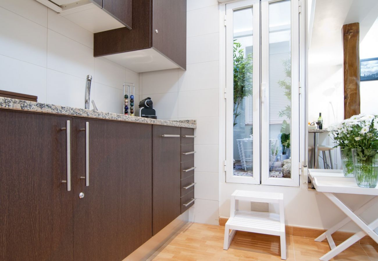 Apartment in Madrid - MIT House Genova in Madrid 
