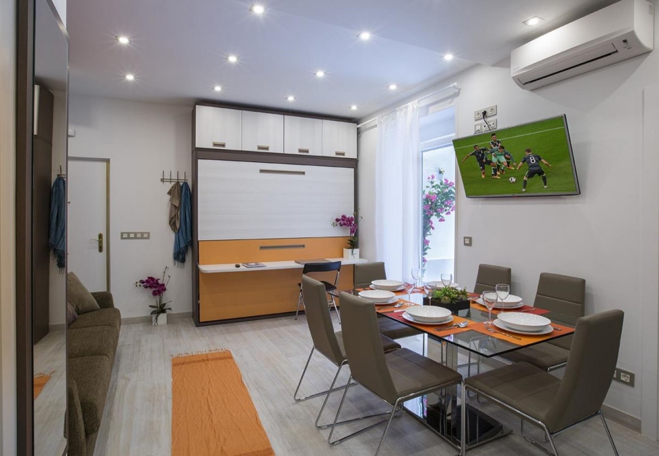 Apartment in Madrid - MIT House Salamanca Confort XI in Madrid 