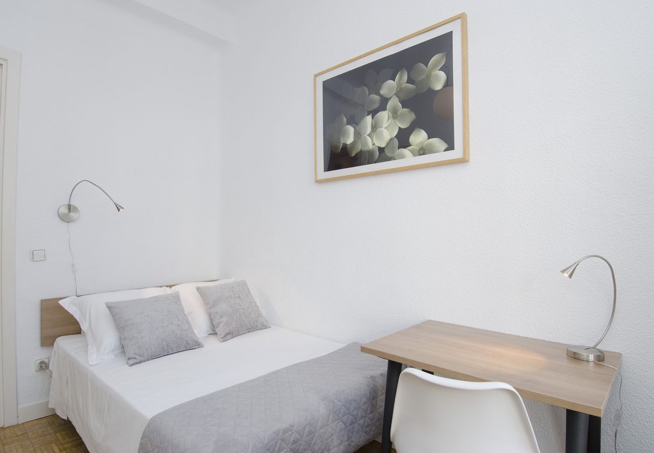 Apartment in Madrid - MIT House Arguelles in Madrid