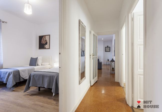 Apartment in Madrid -  Artes Exclusive II apartment in Madrid