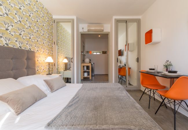 Studio in Madrid -  Santa Ana Boutique I apartment  in Madrid Studio in Madrid -  Santa Ana Boutique I apartment  in Madrid