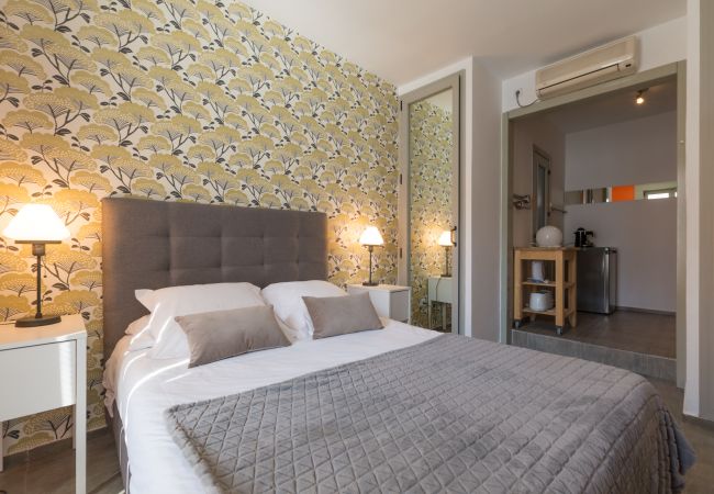 Studio in Madrid -  Santa Ana Boutique I apartment  in Madrid Studio in Madrid -  Santa Ana Boutique I apartment  in Madrid