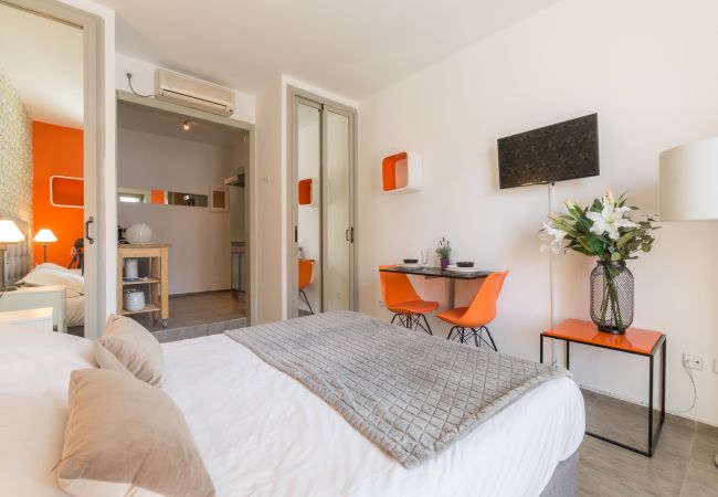 Studio in Madrid -  Santa Ana Boutique I apartment  in Madrid Studio in Madrid -  Santa Ana Boutique I apartment  in Madrid