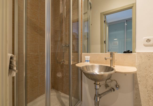 Studio in Madrid -  Santa Ana Boutique VIII apartment  in Madrid Studio in Madrid -  Santa Ana Boutique VIII apartment  in Madrid