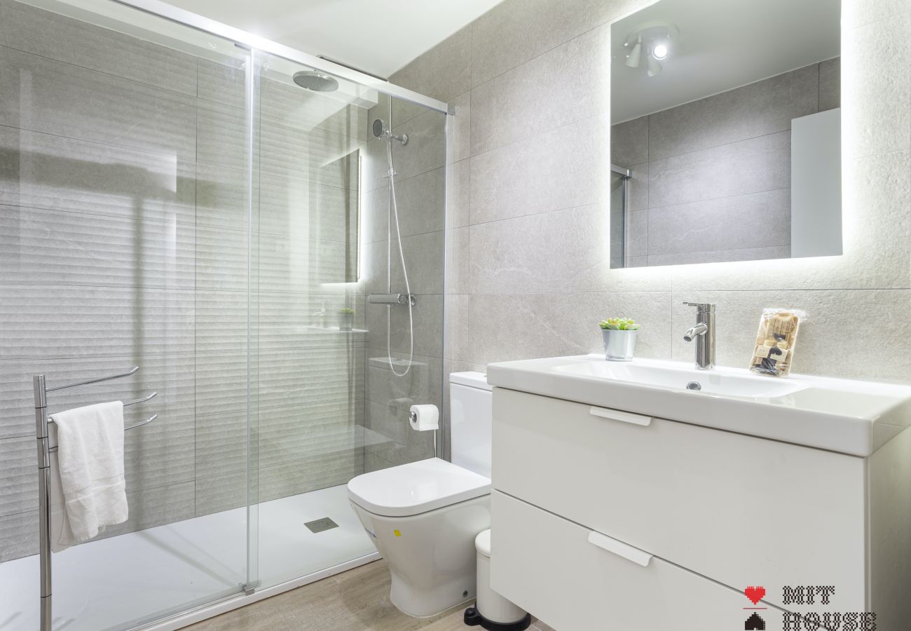 Apartment in Madrid - Antonio Lopez X apartment in Madrid