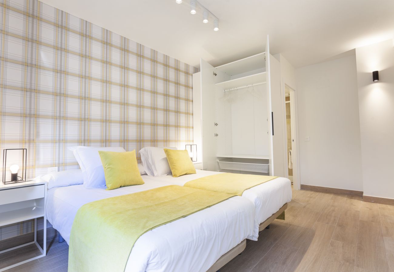 Apartment in Madrid -  Antonio Lopez XI apartment in Madrid