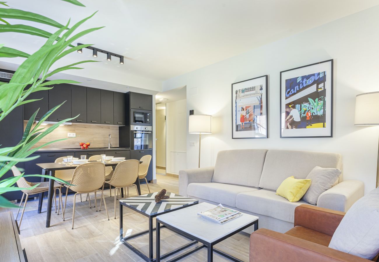 Apartment in Madrid -  Antonio Lopez  VI apartment in Madrid