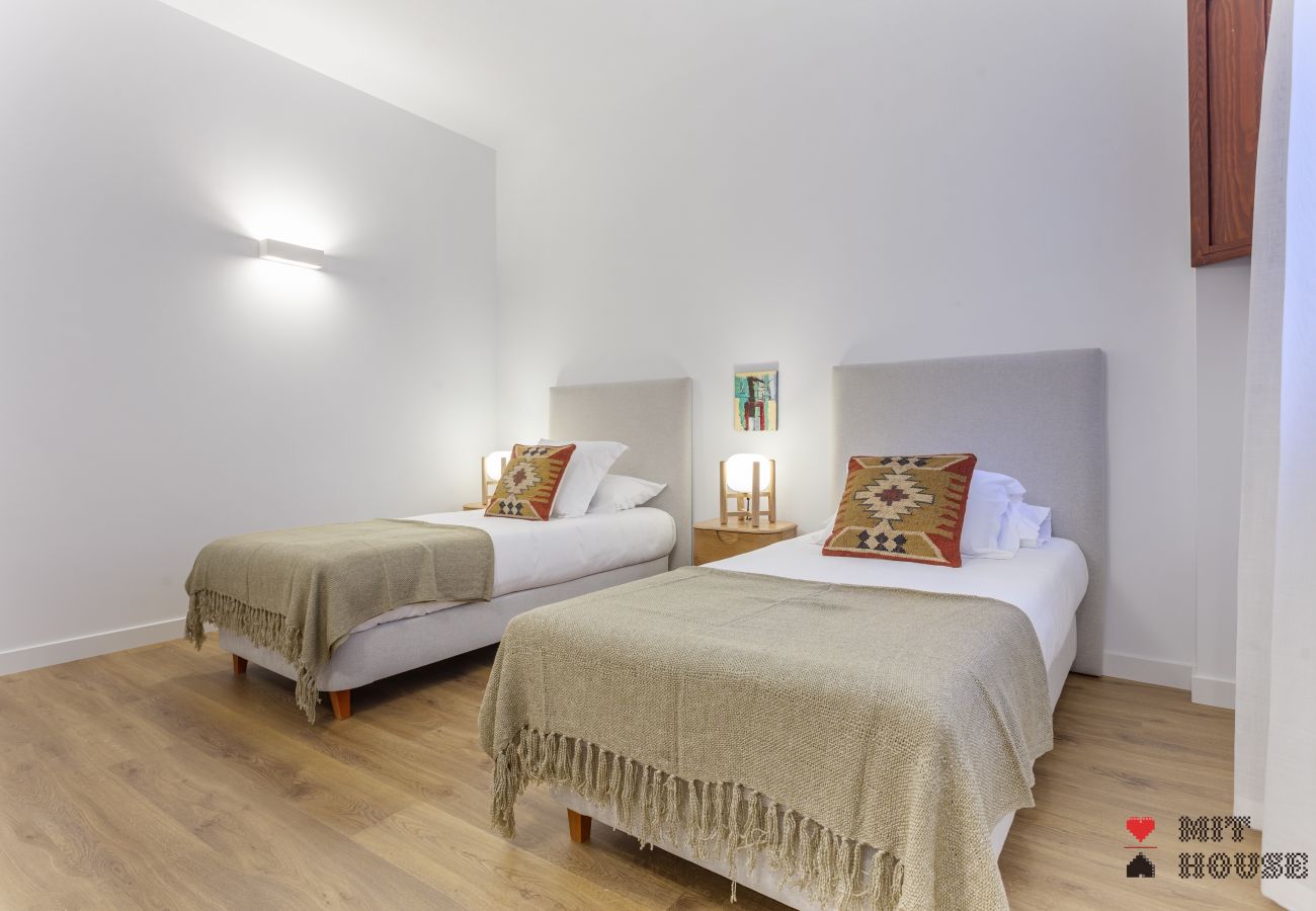 Apartment in Madrid - MIT House Cibeles Luxe VI en Madrid