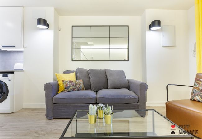 Apartment in Madrid - MIT House Retiro V en Madrid
