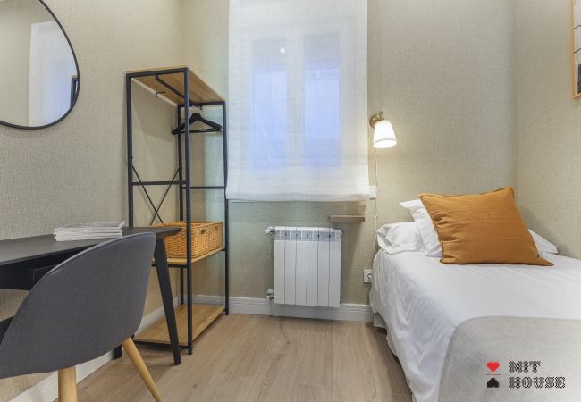 Apartment in Madrid - MIT House NoMad Rastro IV en Madrid