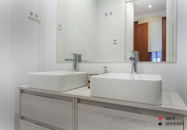 Apartment in Madrid - MIT House Cibeles Exclusive I in Madrid