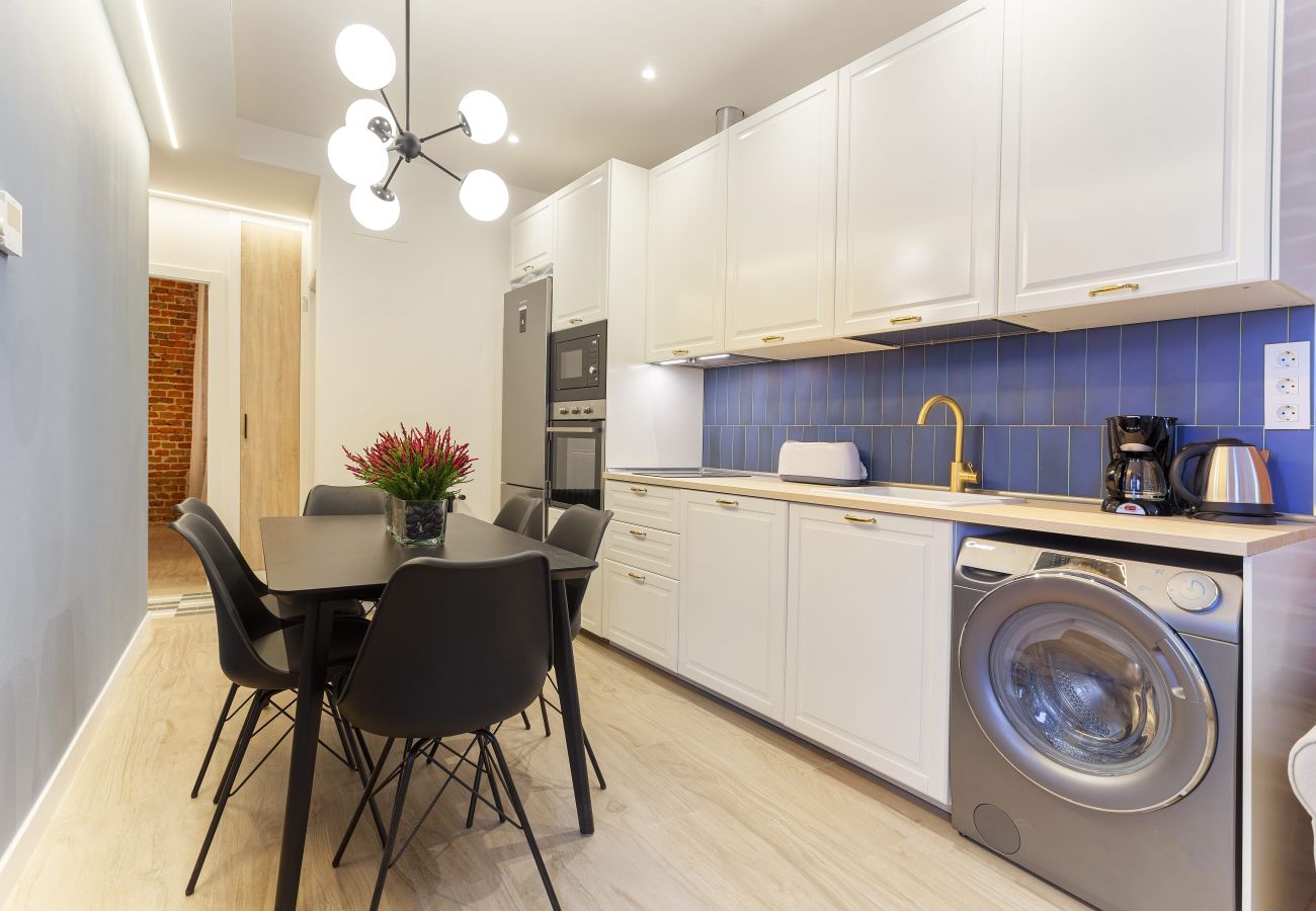 Apartment in Madrid - 4 Ways X apartment in Madrid