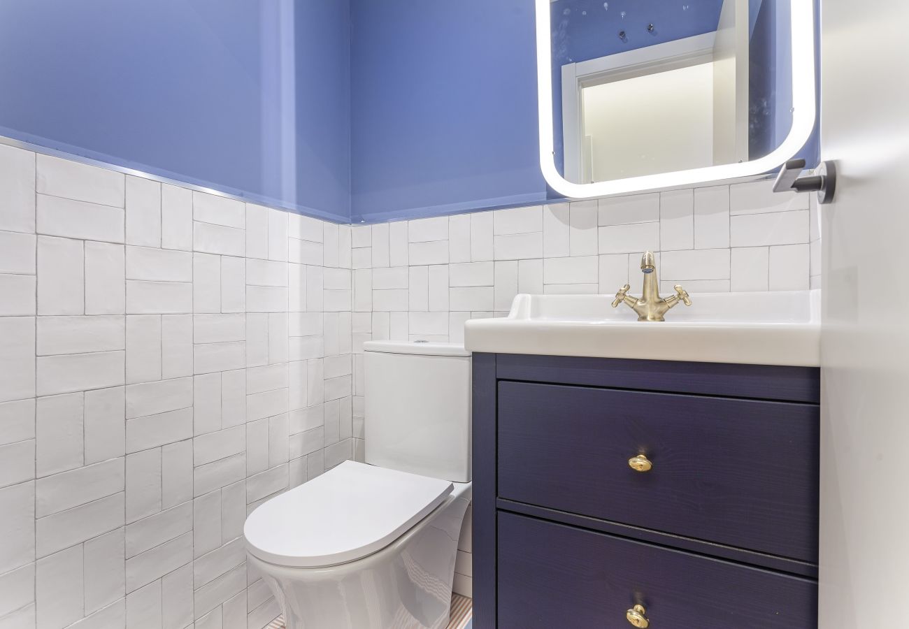 Apartment in Madrid - 4 Ways X apartment in Madrid