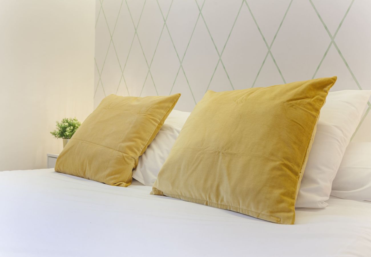Apartment in Madrid - 4 Ways X apartment in Madrid