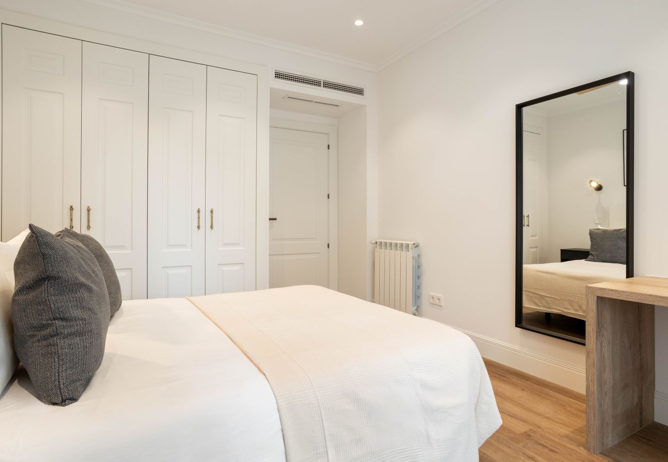 Apartment in Madrid - Adelfas I apartment in Madrid 