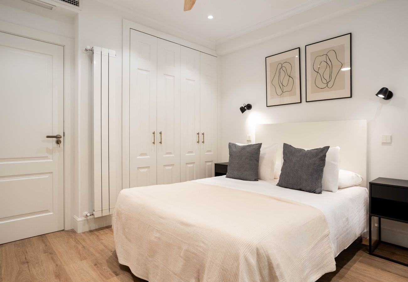 Apartment in Madrid - Adelfas I apartment in Madrid 