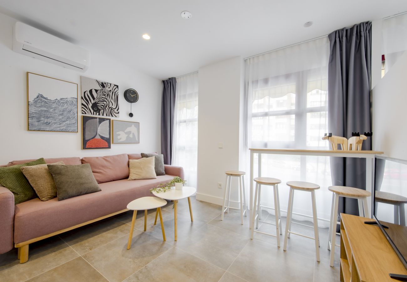 Studio in Madrid - Urban Palacio Real apartment in Madrid 