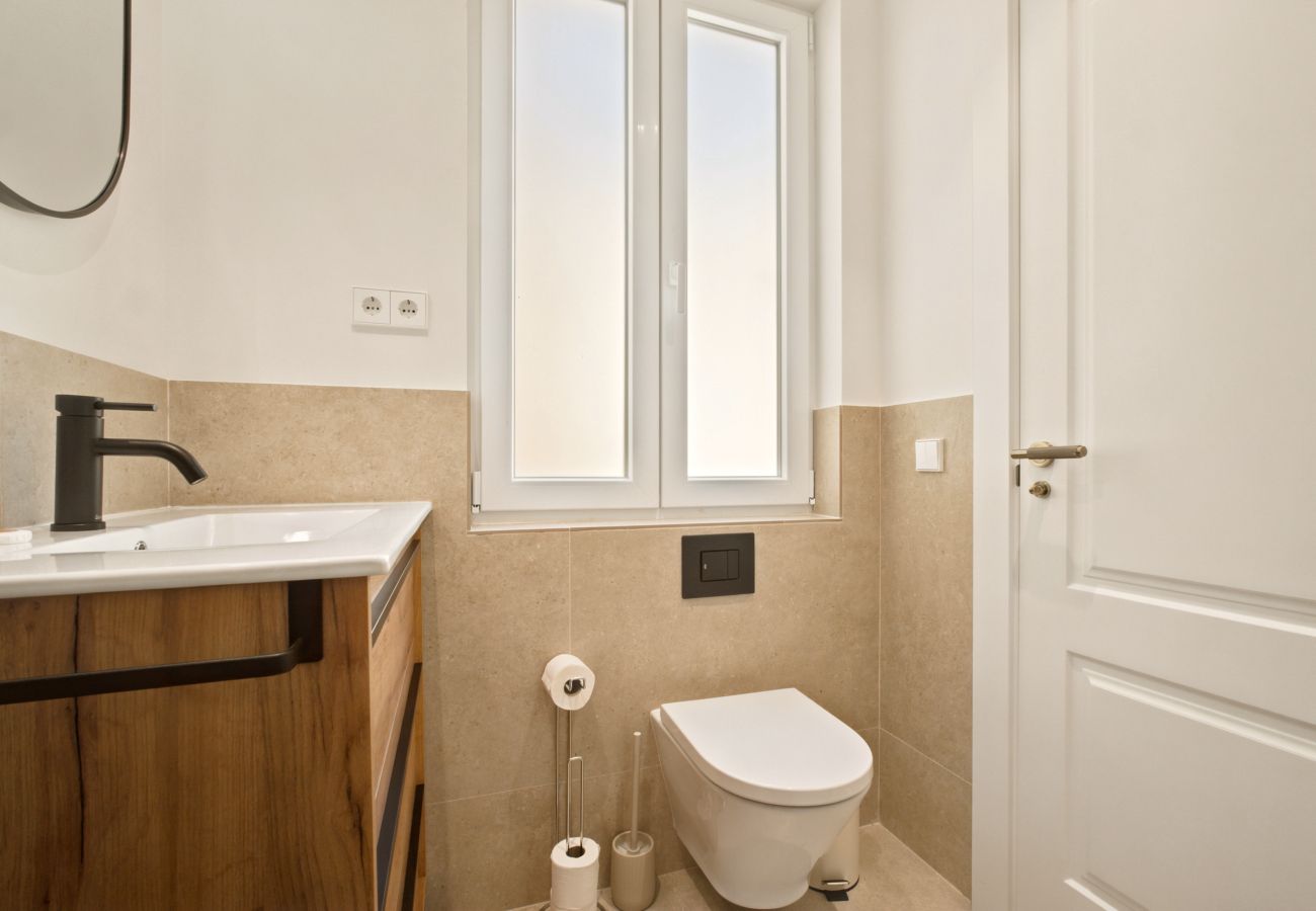 Apartment in Madrid - The Alcala Luxe VI apartment in Madrid 