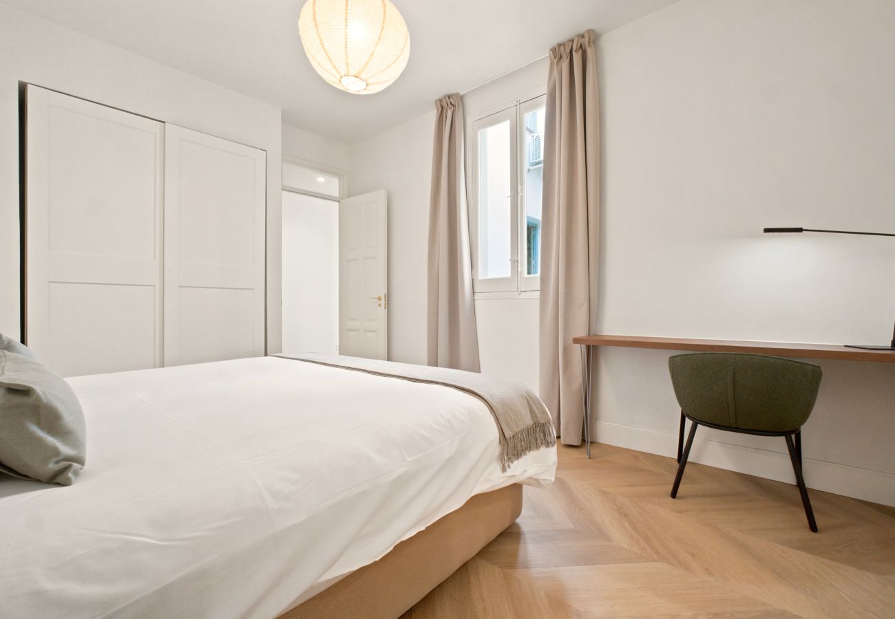 Apartment in Madrid - Almagro Luxe II apartment in Madrid 