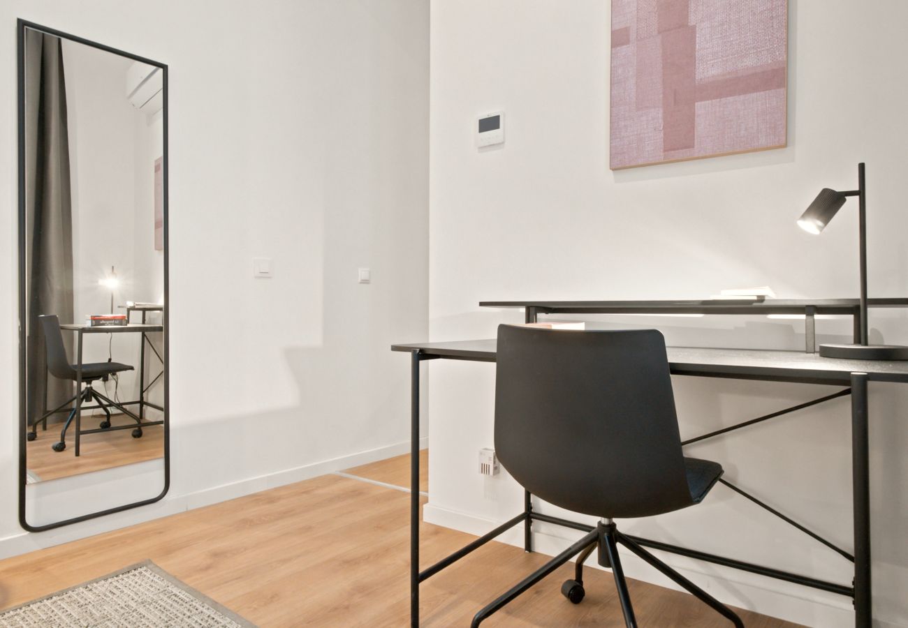 Apartment in Madrid - Basilica II apartment in Madrid 