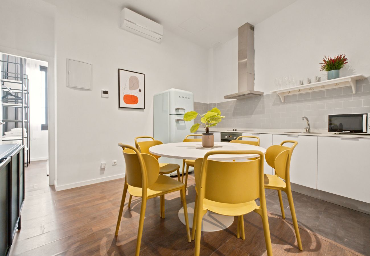 Apartment in Madrid - Basilica III apartment in Madrid 