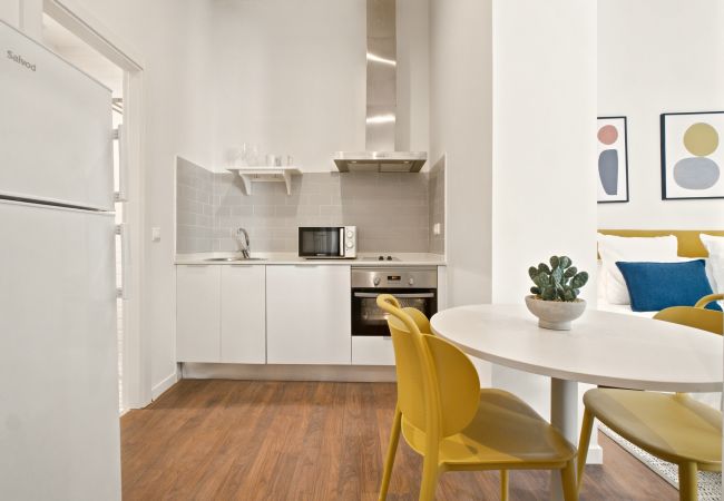 Studio in Madrid - Basilica IV apartment in Madrid 