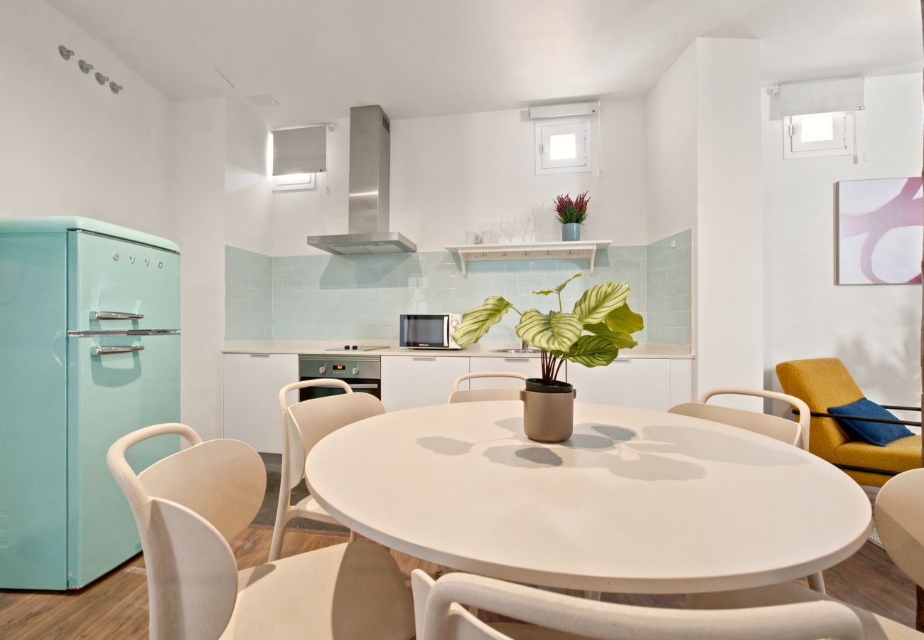 Apartment in Madrid - Basilica IX apartment in Madrid 