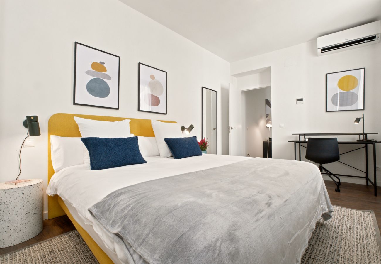 Apartment in Madrid - Basilica XII apartment in Madrid 