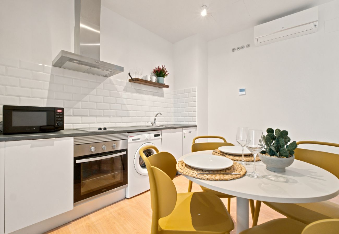 Apartment in Madrid - Basilica XIV apartment in Madrid 