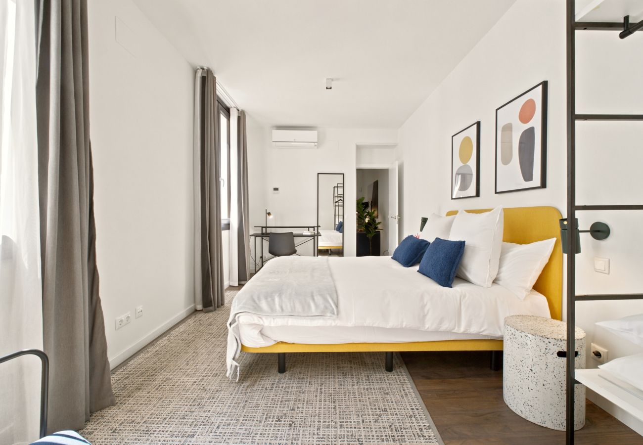 Apartment in Madrid - Basilica V apartment in Madrid 