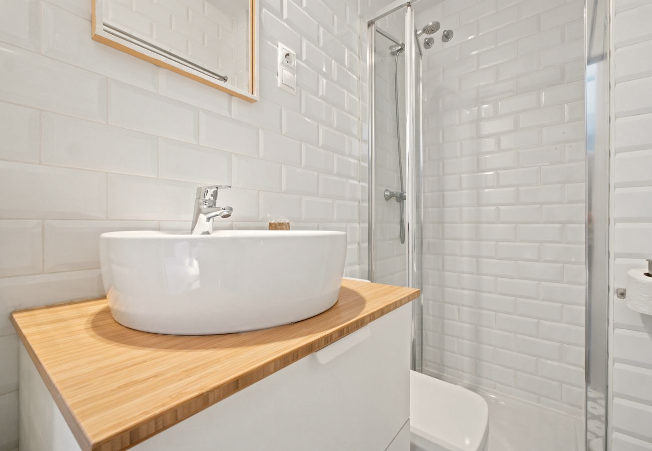 Studio in Madrid - Basilica XVII apartment in Madrid 