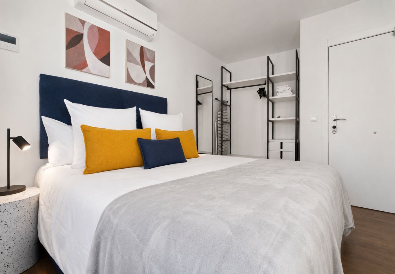 Studio in Madrid - Basilica XVII apartment in Madrid 