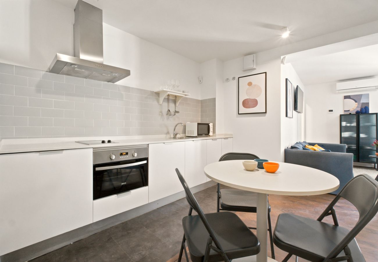Studio in Madrid - Basilica XVIII apartment in Madrid 