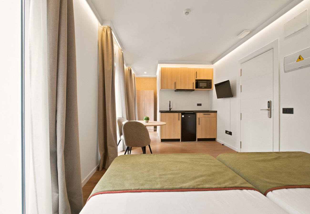Studio in Madrid - Bulevar Living 13 apartment in Madrid 